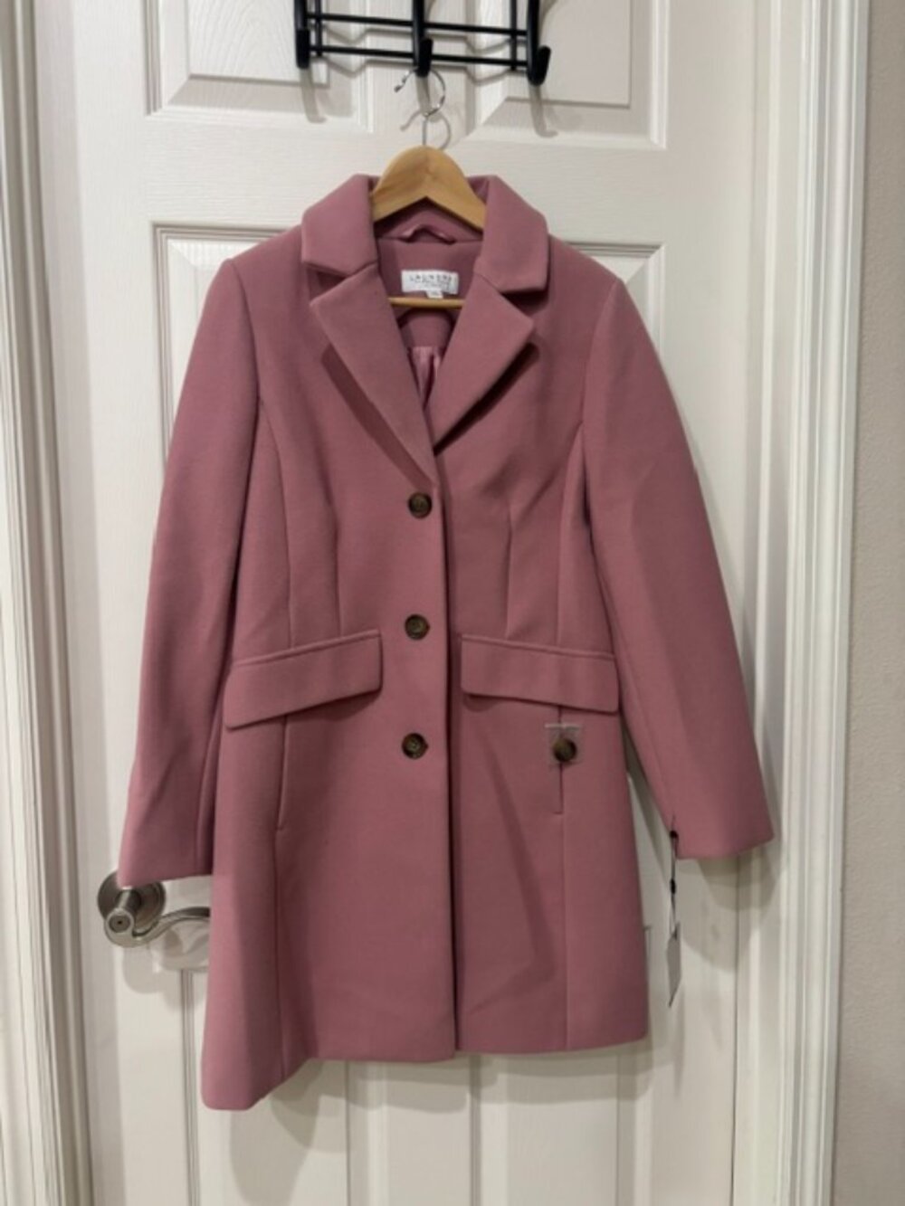 Laundry coat by Shelli Segal